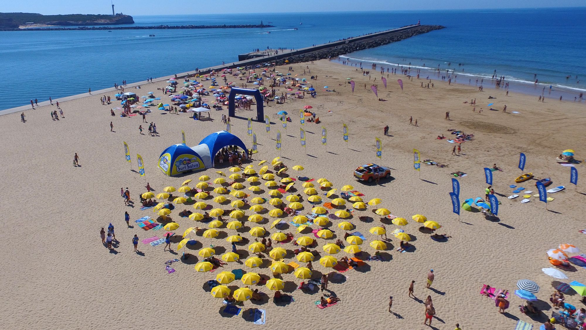 Grande ativação de praia produzida pela Outsport